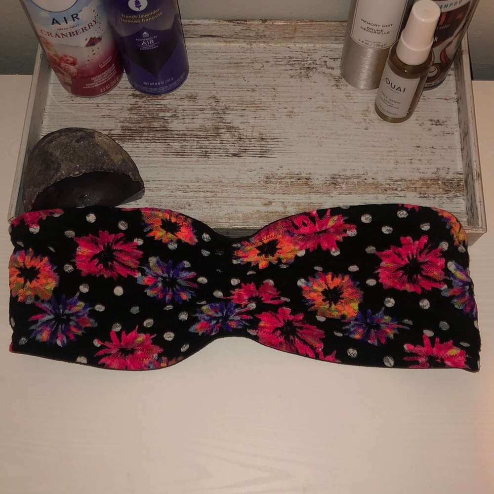 Cute lace strapless bandeau